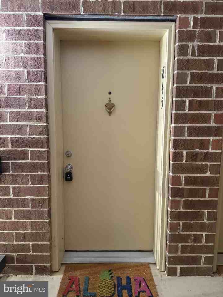 44790 Locust Ridge Ct #9B - Photo 2 of 14