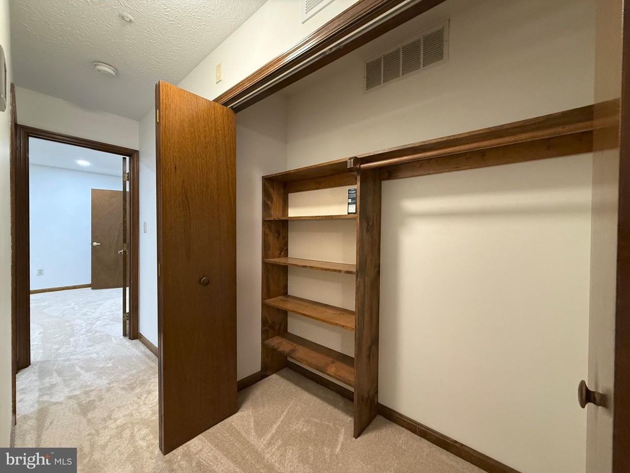 44790 Locust Ridge Ct #9B - Photo 7 of 14