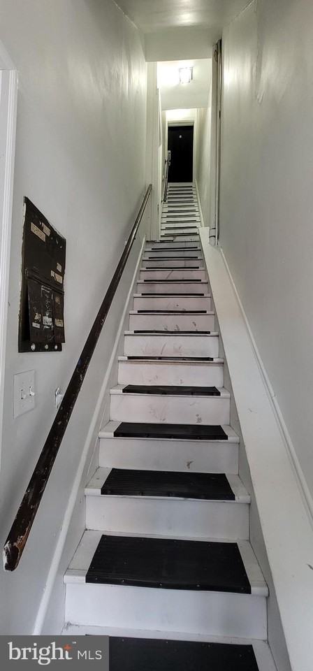 1016 N 11th St #3 - Photo 2 of 10