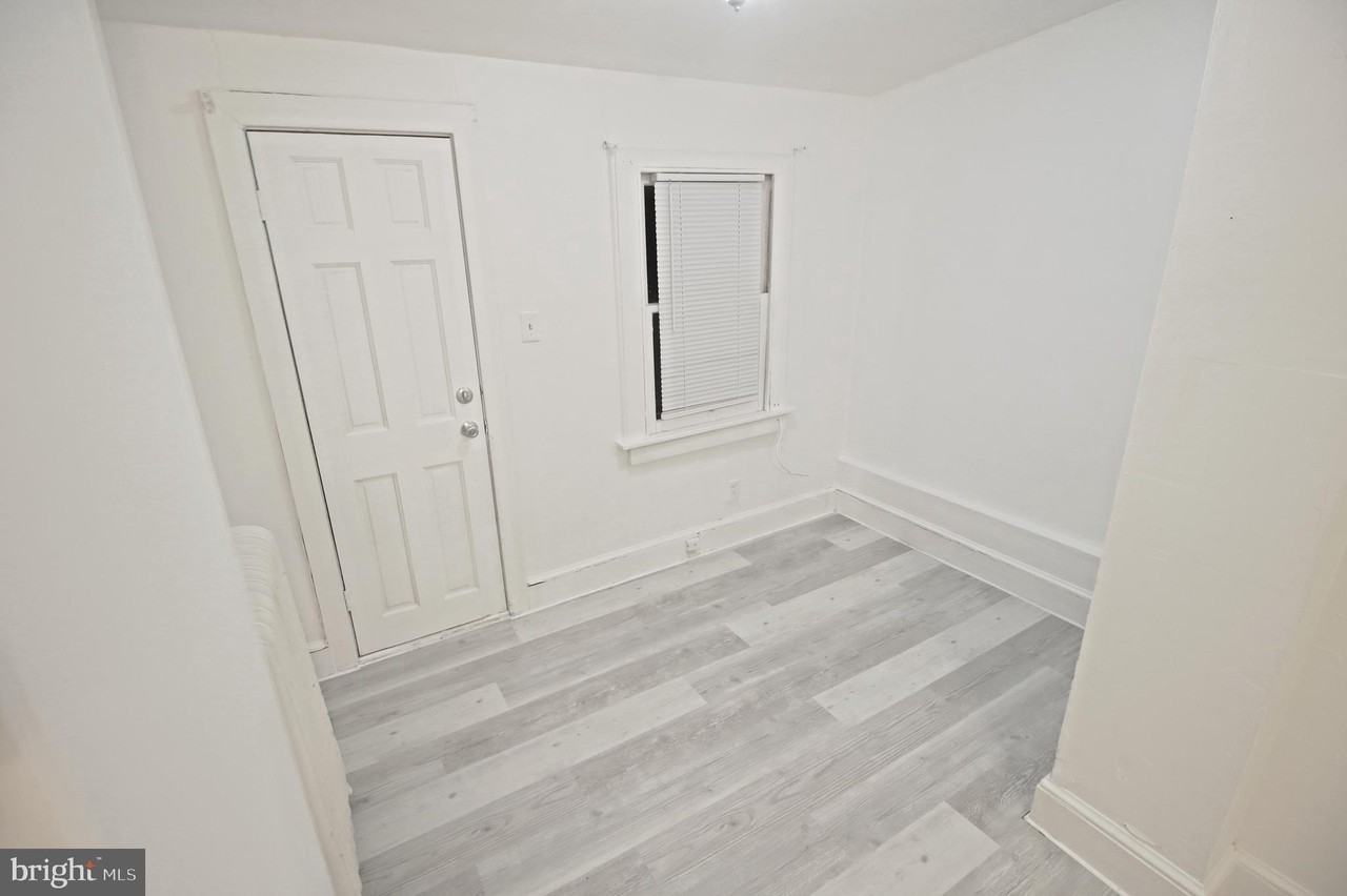 1016 N 11th St #3 - Photo 6 of 10