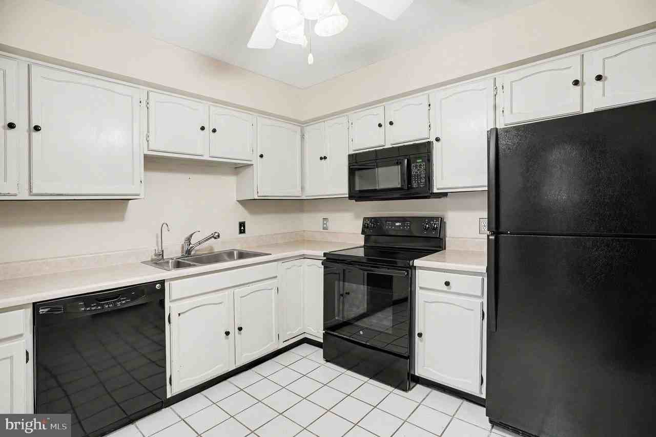 205 Valley Stream Ln #205 - Photo 6 of 30