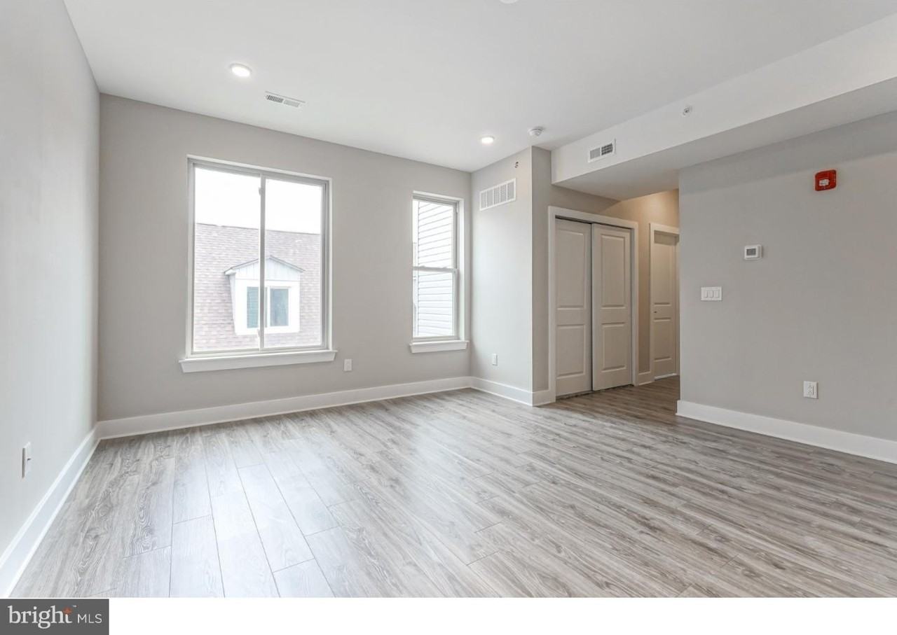 2162 E Norris St #203 - Photo 3 of 10