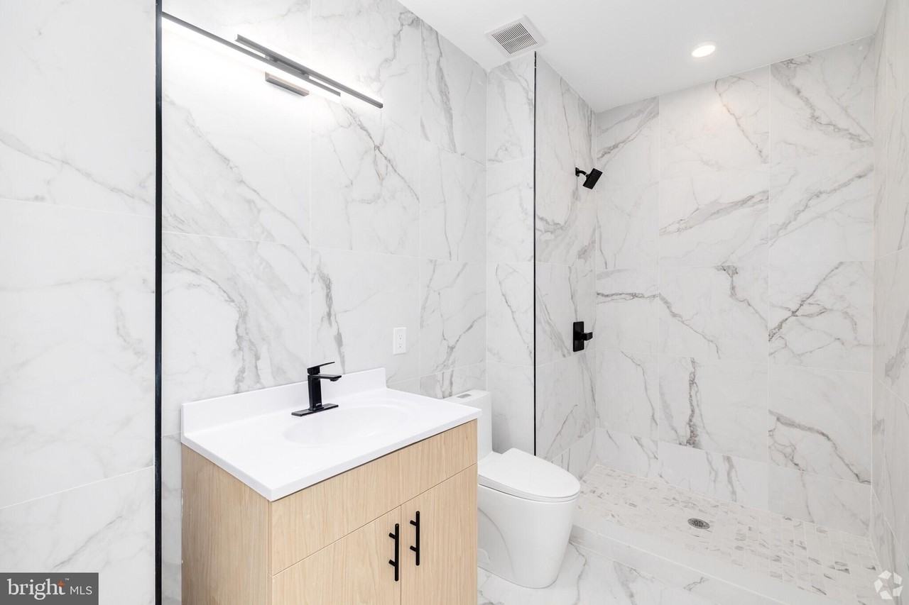 1222 N 2nd St #501 - Photo 7 of 37
