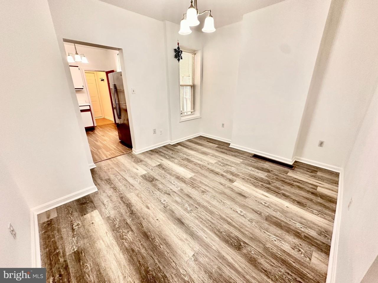 5227 Ridge Ave - Photo 5 of 17