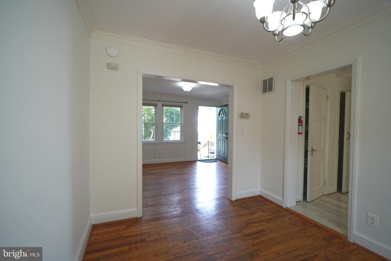 2161 N Brandywine St - Photo 4 of 20