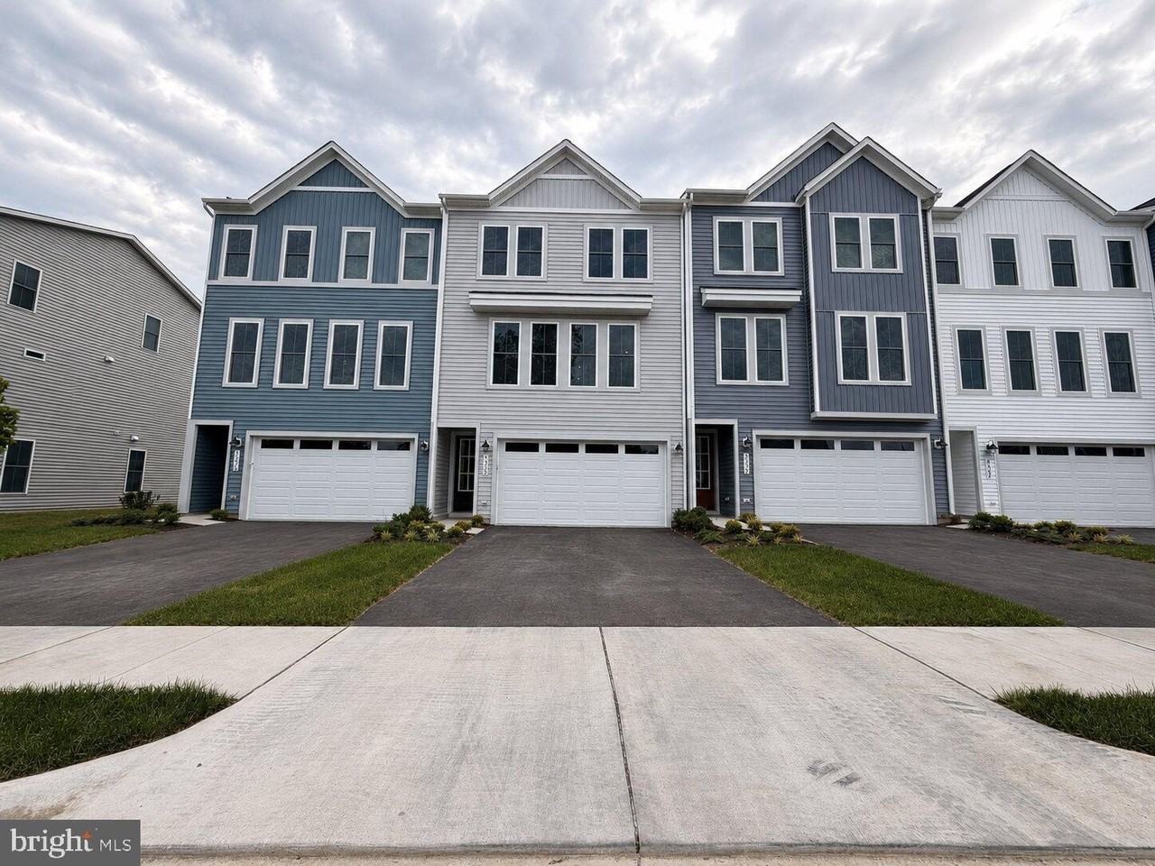 135 Heyford Dr