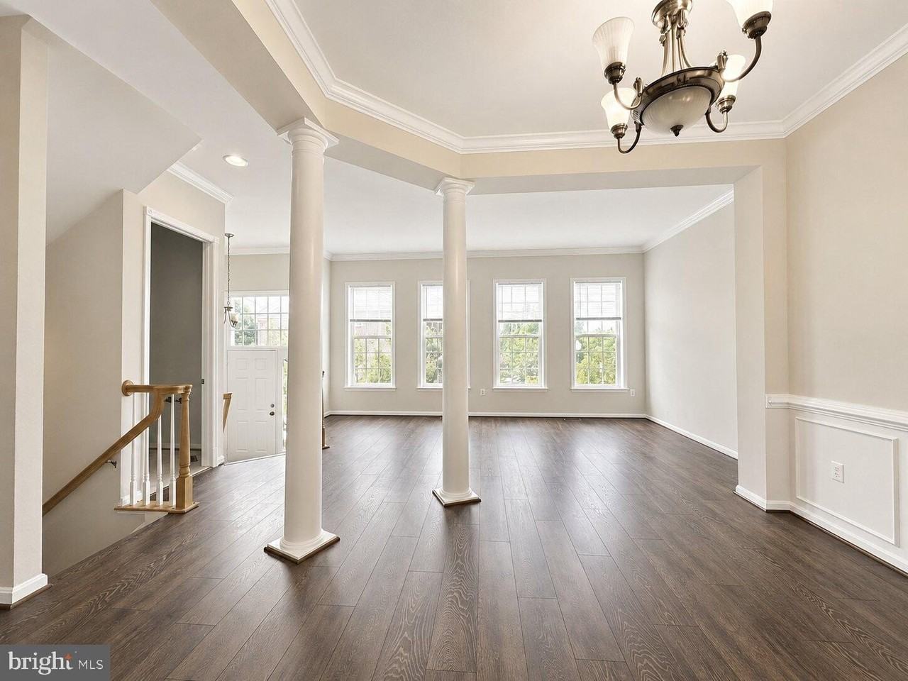 13052 Greg Roy Ln - Photo 4 of 50