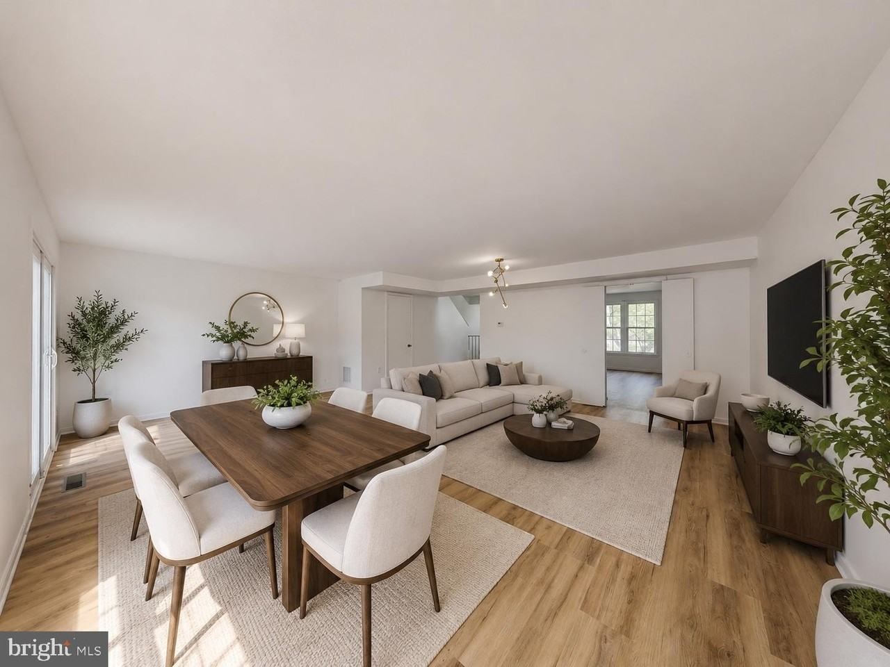 8105 Kenova Ln - Photo 4 of 50