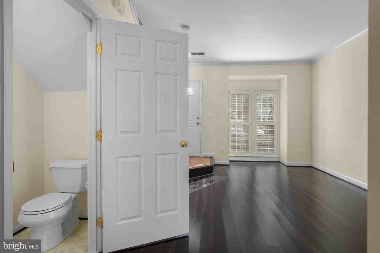 4384 Sutler Hill Sq - Photo 6 of 45