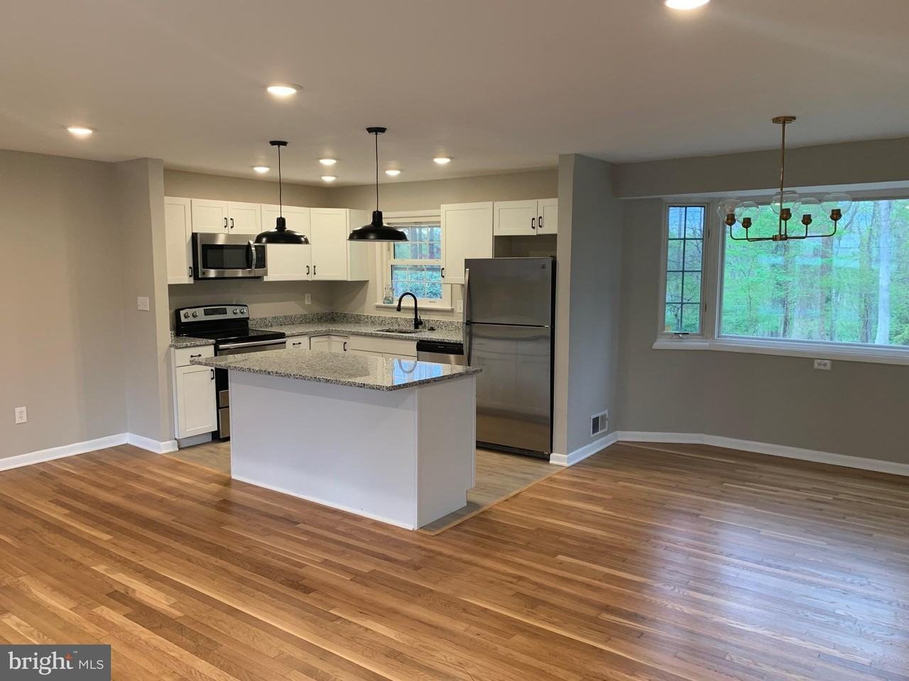 6810 Fern Ln - Photo 4 of 27