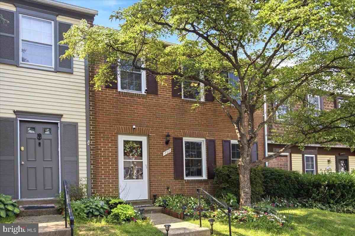 899 Holborn Ct #899 - Photo 2 of 27