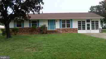 featured image of 16 Alma Ln