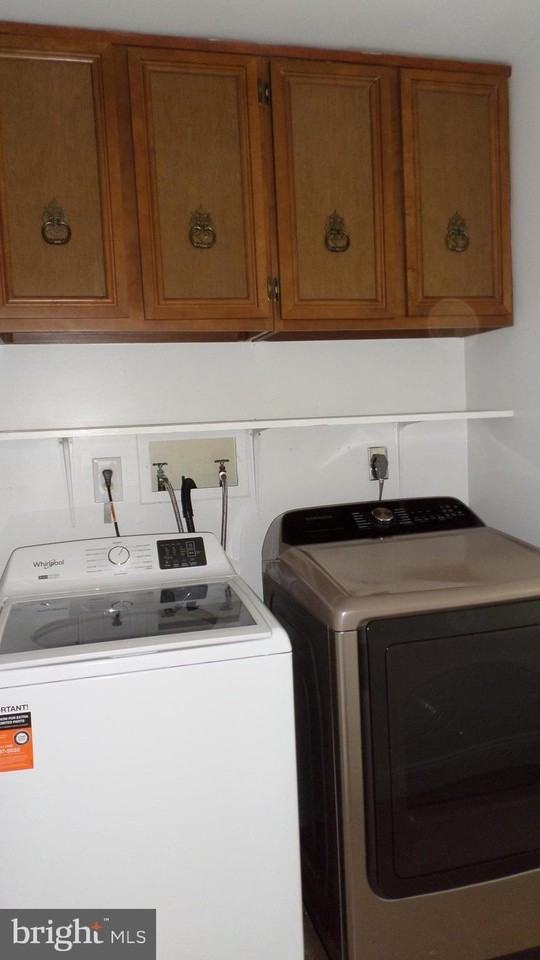 16 Alma Ln - Photo 7 of 22
