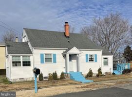 featured image of 221 Madison St