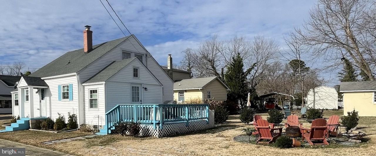221 Madison St - Photo 2 of 28
