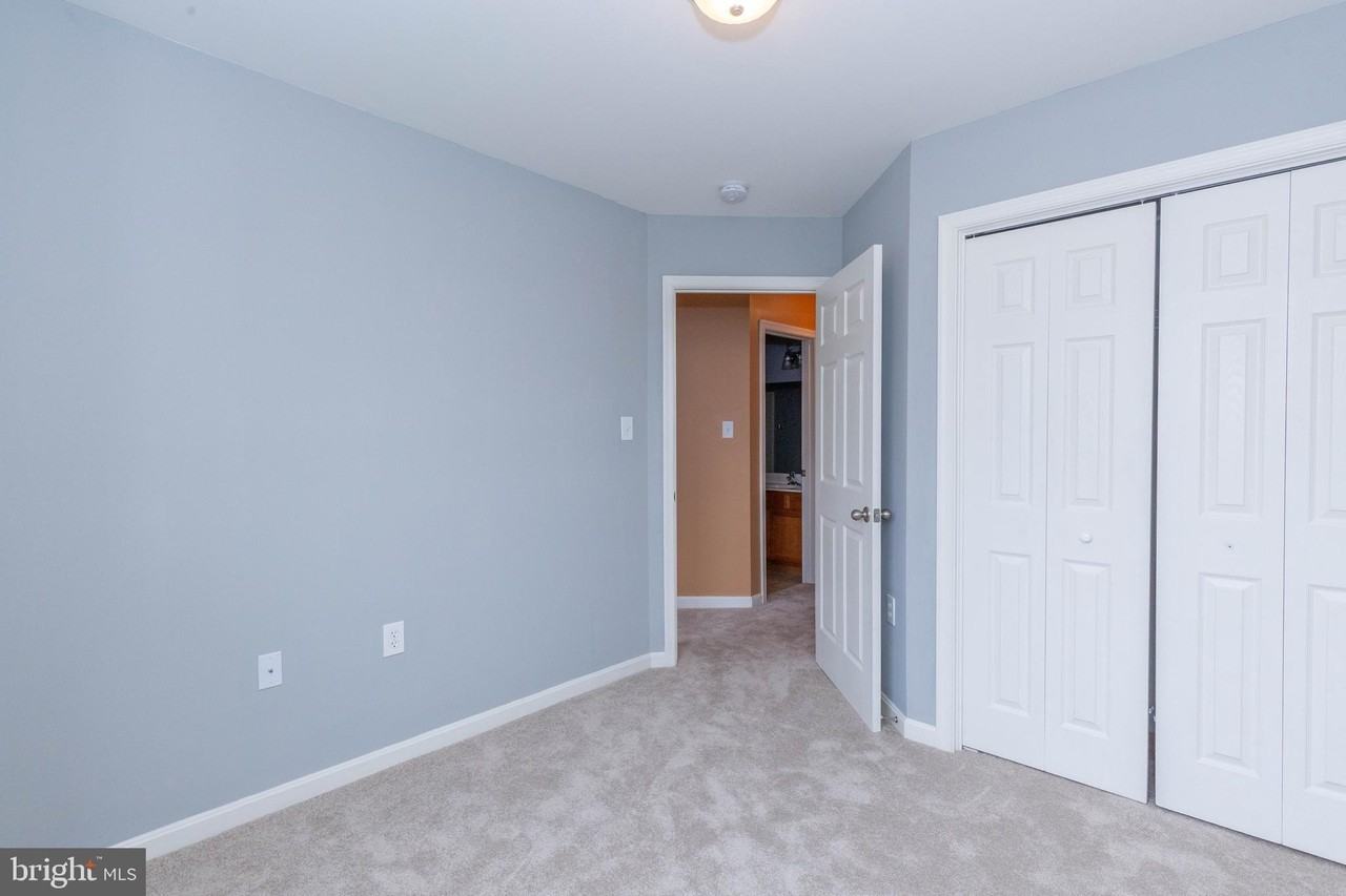 228 Morlatt Ln - Photo 3 of 39