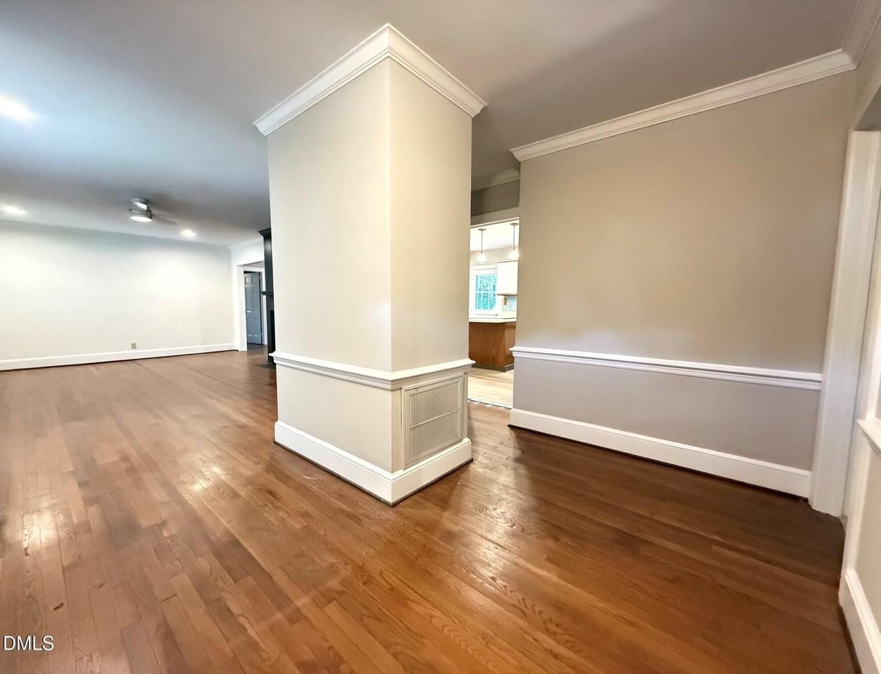 2667 Davis St - Photo 3 of 40