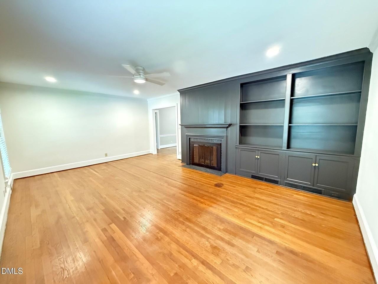 2667 Davis St - Photo 4 of 40