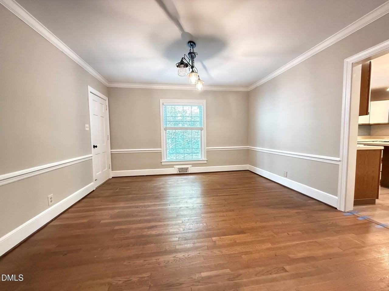 2667 Davis St - Photo 6 of 40