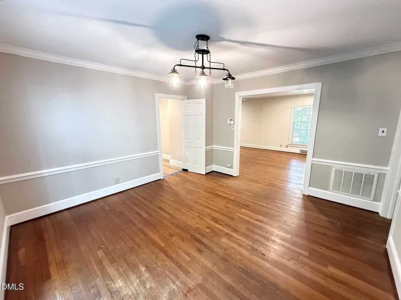 2667 Davis St - Photo 7 of 40