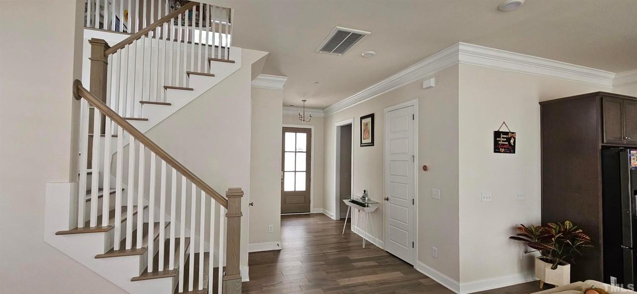 204 Cotten Dr #204 - Photo 7 of 20