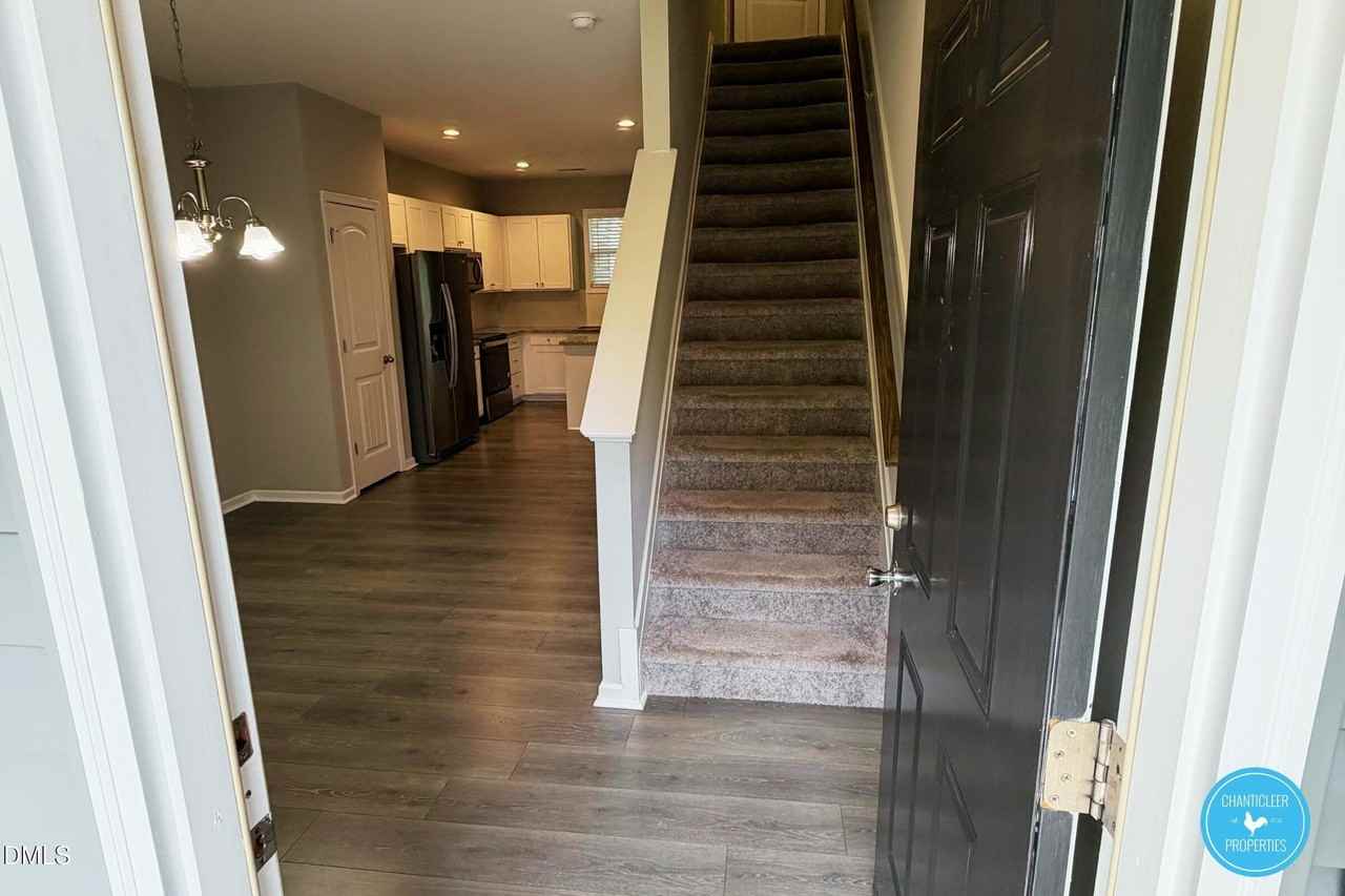 109 Stewarts Knob Dr - Photo 5 of 18