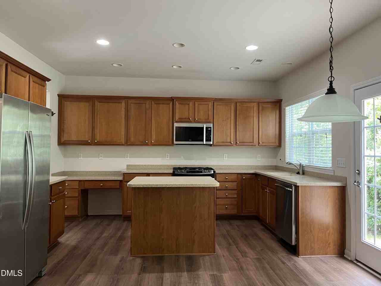 2012 Addenbrock Dr - Photo 7 of 28