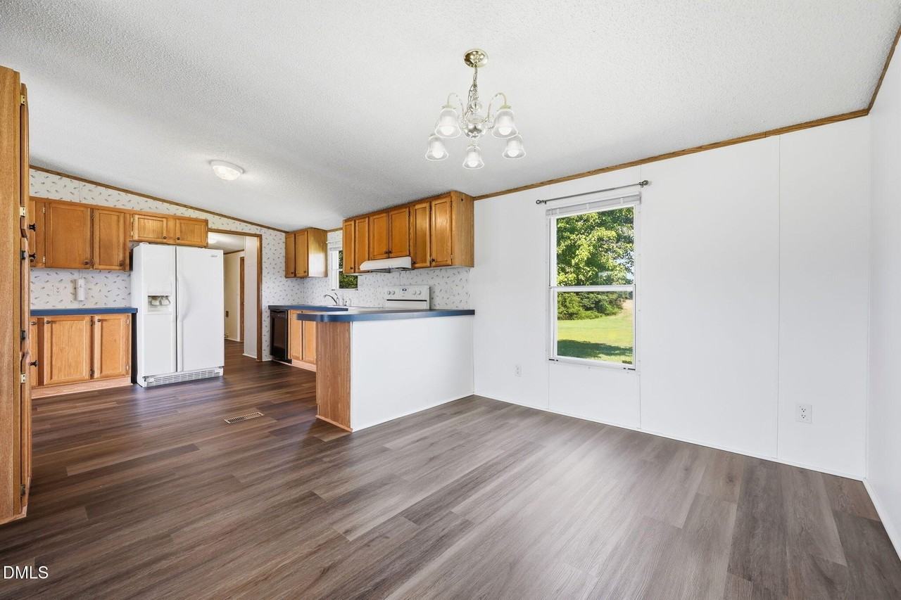 1385 Live Oak Rd - Photo 7 of 49