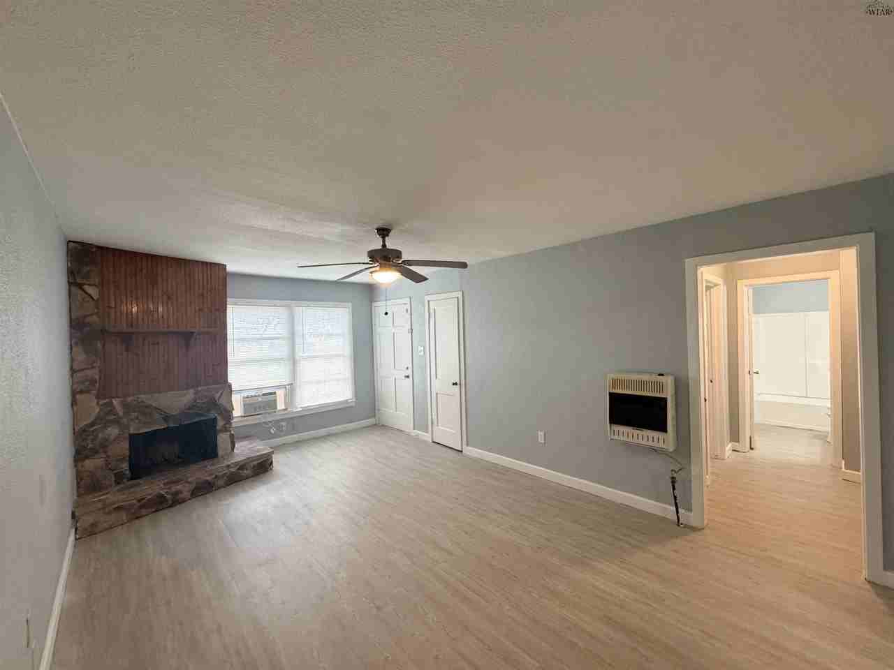 4014 Boren Ave #A - Photo 3 of 10