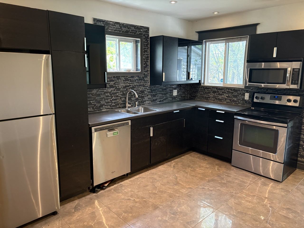 36 Pacific Avenue #1 - Photo 4 of 25