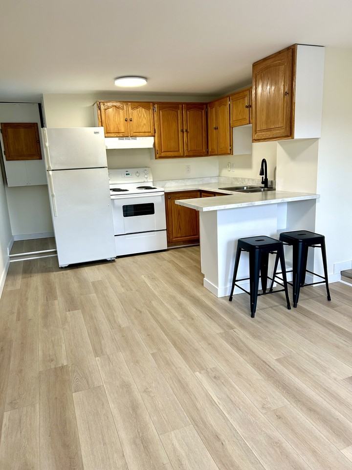 43 Larkhall St #A - Photo 2 of 7