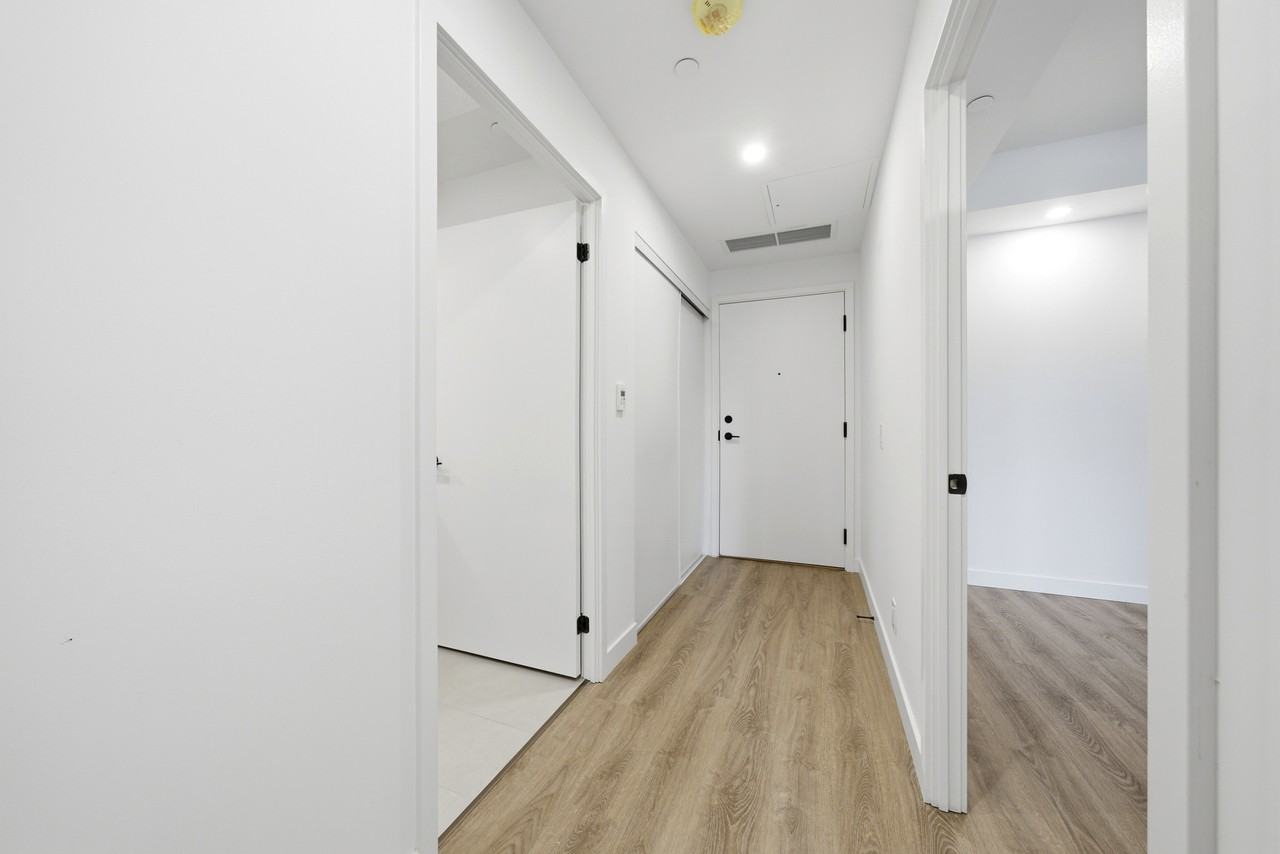 1050 Qa - Condo #1 - Photo 4 of 28