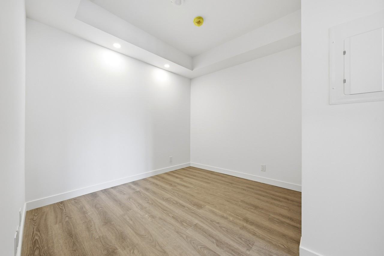 1050 Qa - Condo #1 - Photo 7 of 28