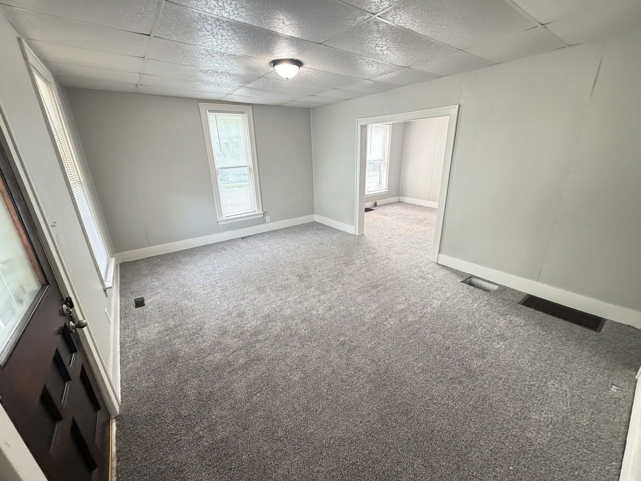 201 W Auburn Ave #201 - Photo 2 of 11