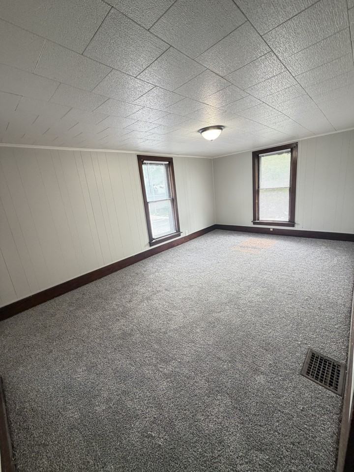 201 W Auburn Ave #201 - Photo 7 of 11