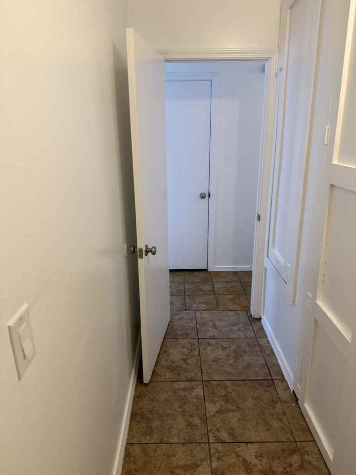 324 Nw 96th St #1 - Photo 5 of 23
