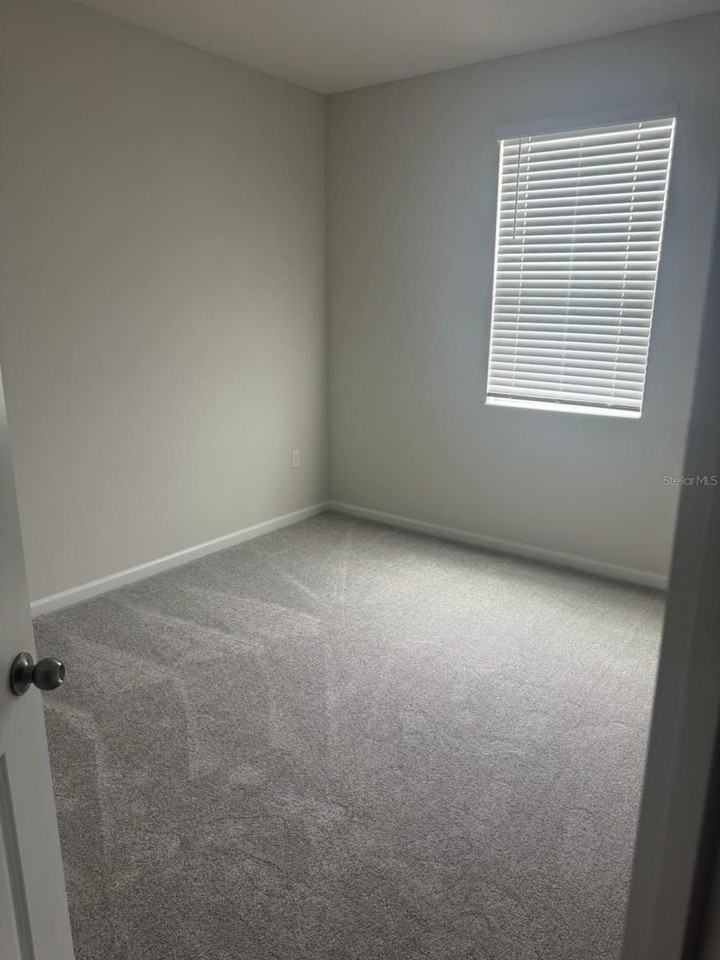 564 Pothos Street - Photo 3 of 10