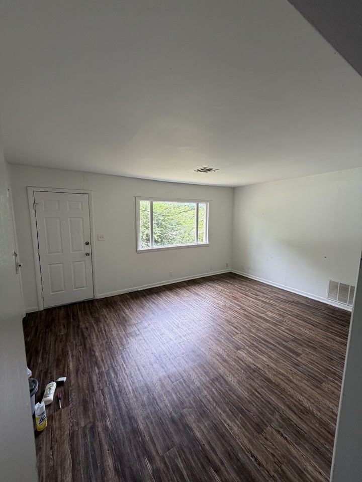 2108 N Saint Mark Ave #1 - Photo 7 of 22