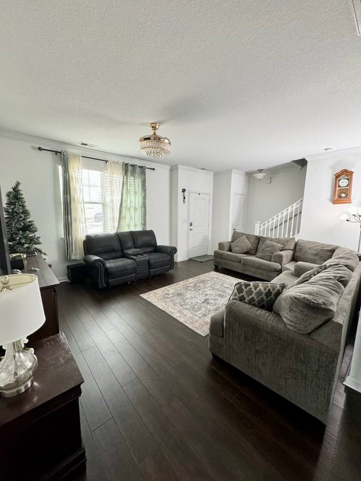 4080 Trenwith Ln #1 - Photo 3 of 18