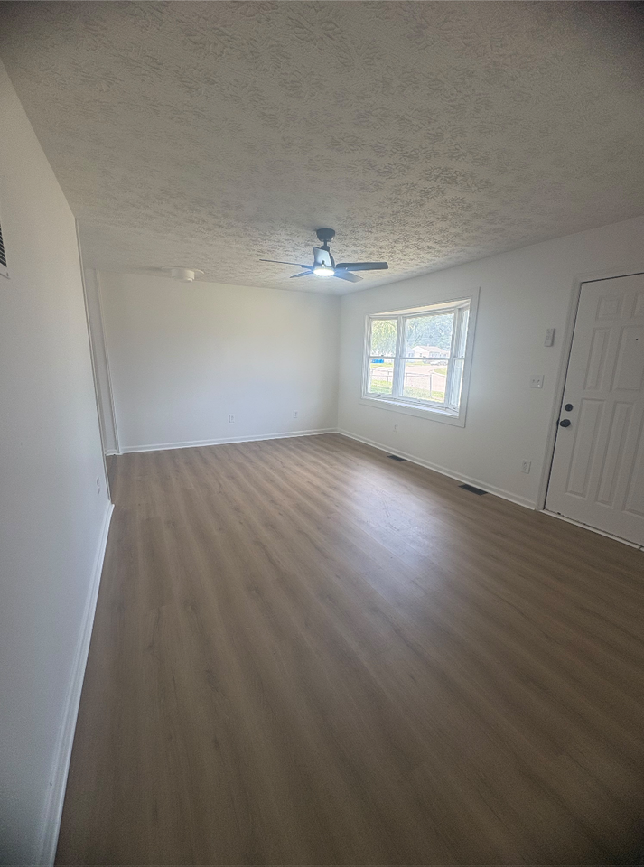 164 Pat Ln #1 - Photo 5 of 9