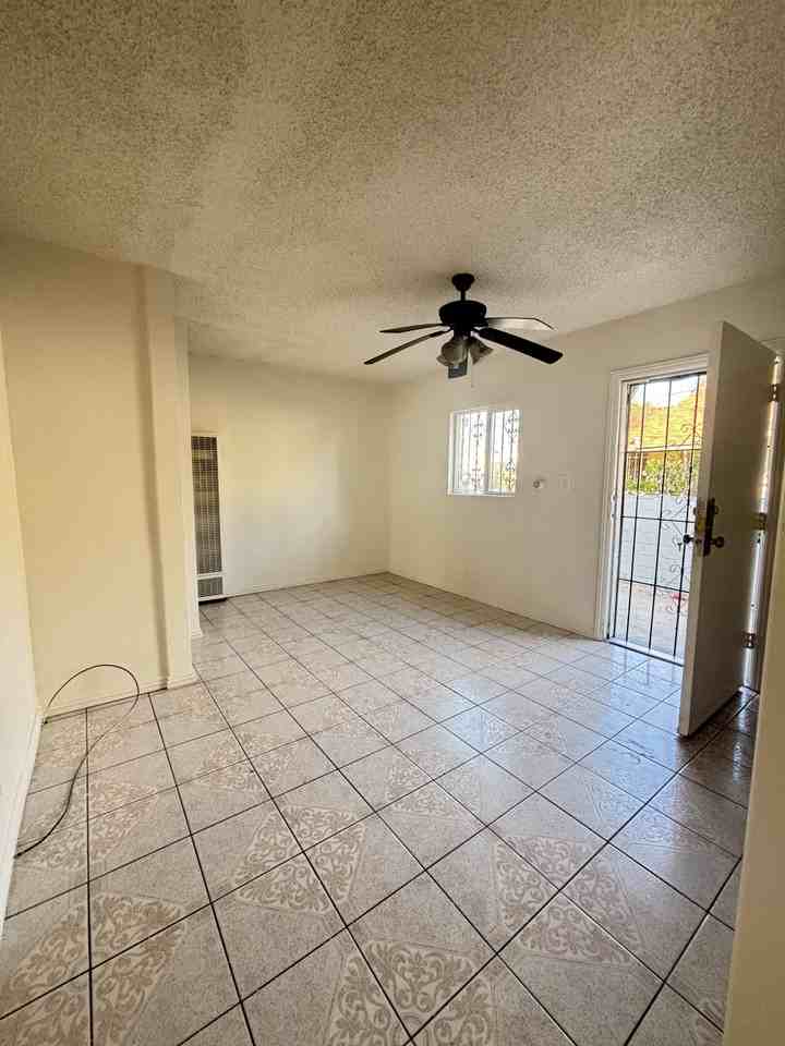 1215 E 43rd Pl #1 - Photo 3 of 18