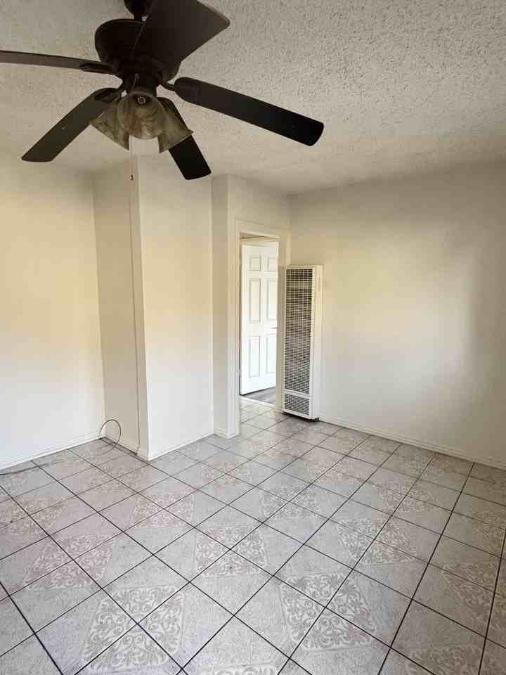 1215 E 43rd Pl #1 - Photo 6 of 18