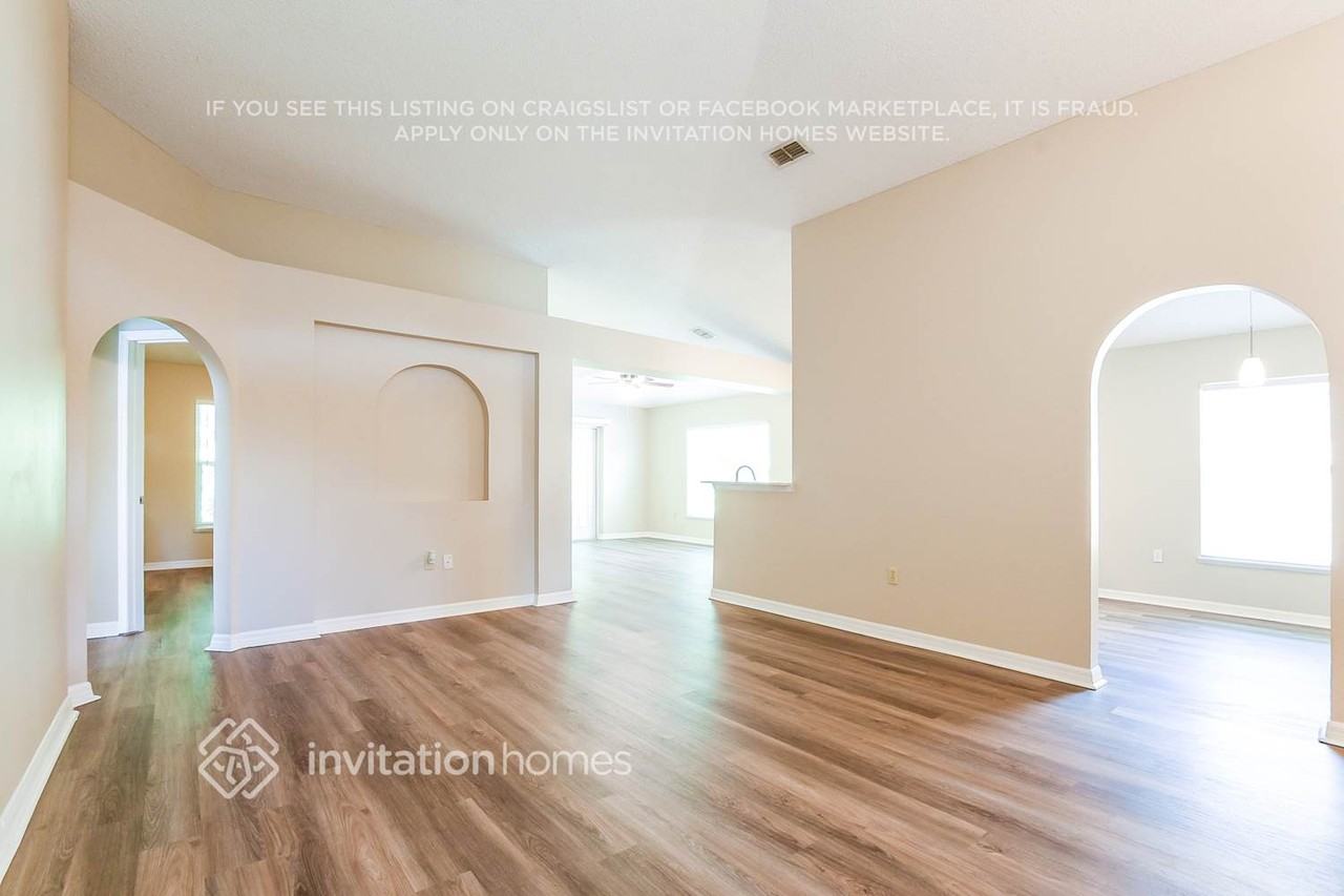 3277 Bellingham Dr - Photo 6 of 17