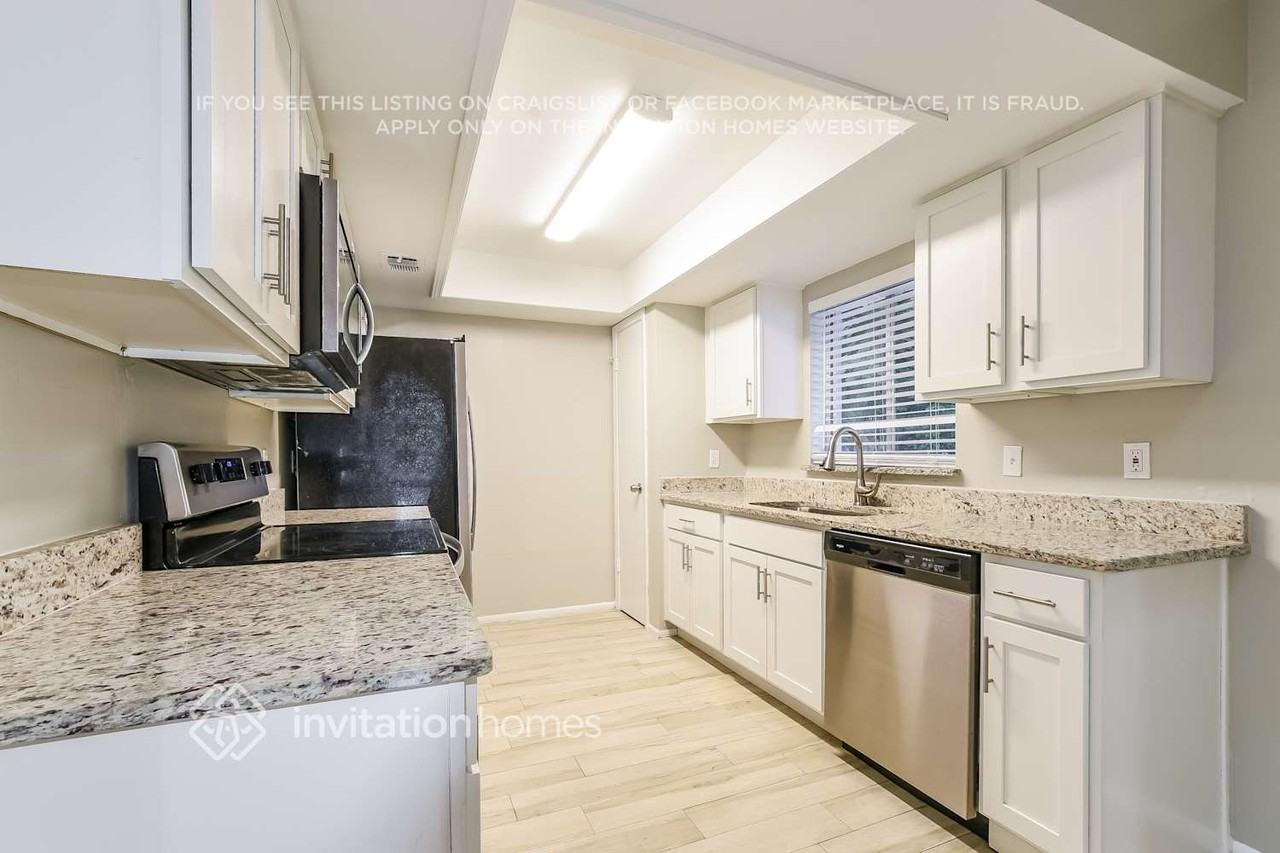 885 Great Bend Rd - Photo 5 of 17