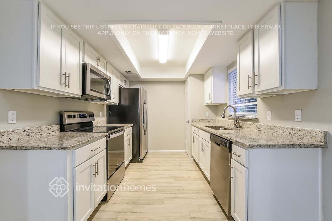 885 Great Bend Rd - Photo 6 of 17