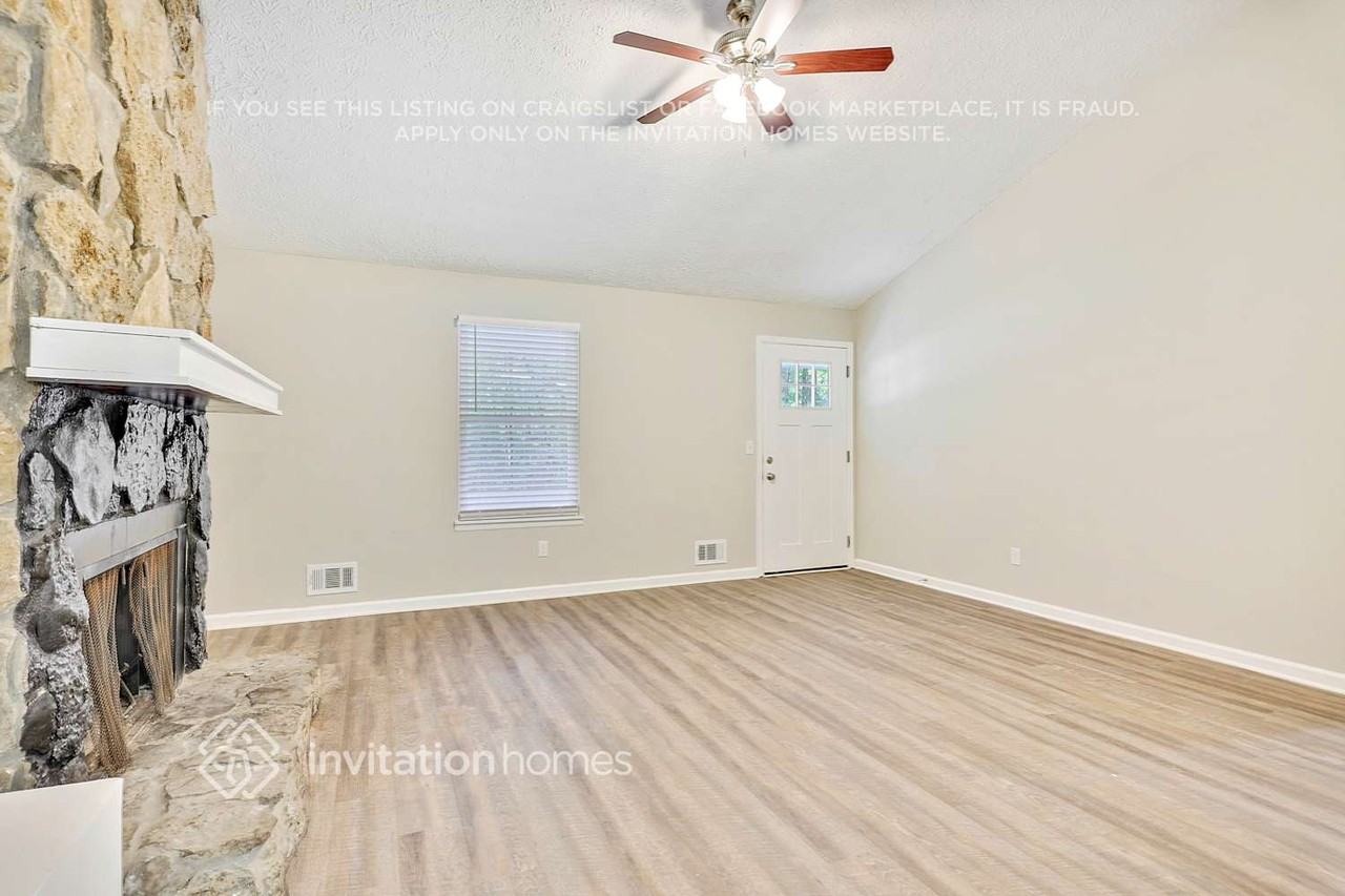 4523 Housworth Dr - Photo 6 of 26