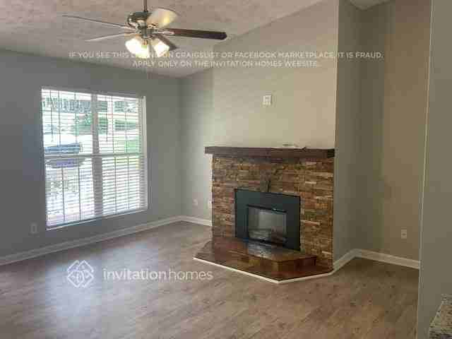 6555 Fiji Dr - Photo 2 of 10