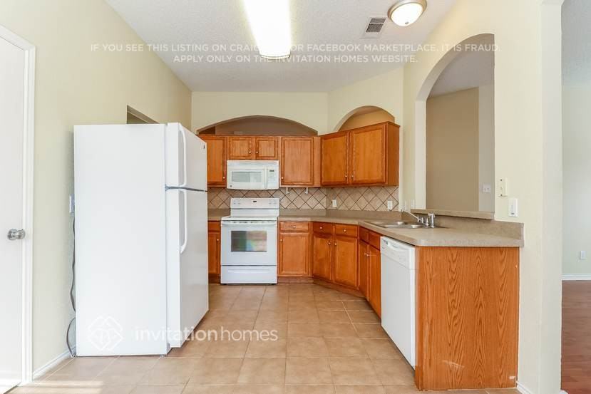 8724 Eaglestone Way - Photo 7 of 20