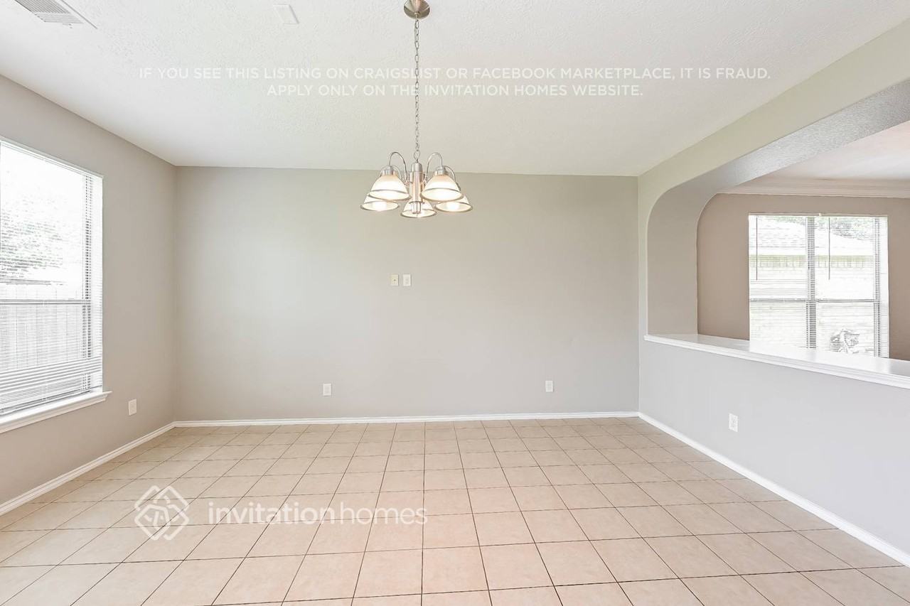 29430 Legends Bluff Dr - Photo 5 of 16