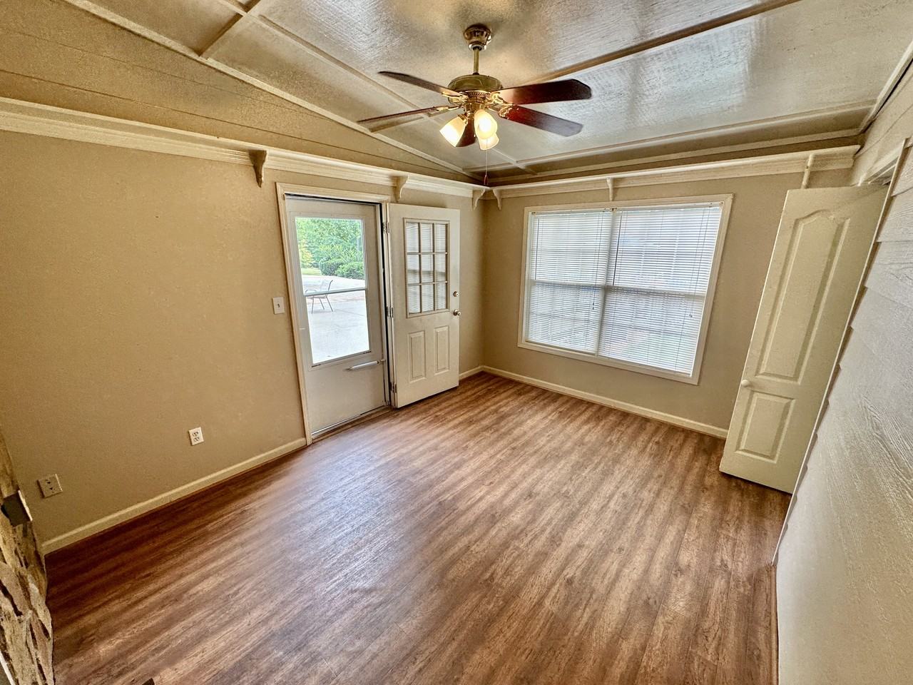20 Coffey Ln #1 - Photo 6 of 22